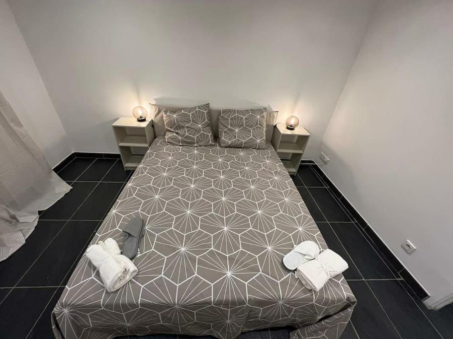Grand Appartement Climatise Et Fonctionnel Marseilles Exterior foto